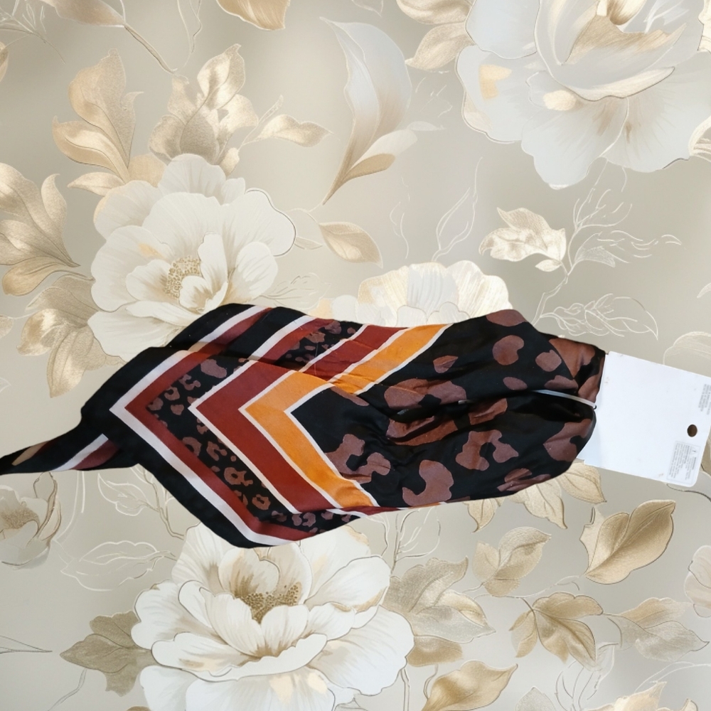Jessica Simpson Headscarf Neck Scarf - Picture 8 of 9